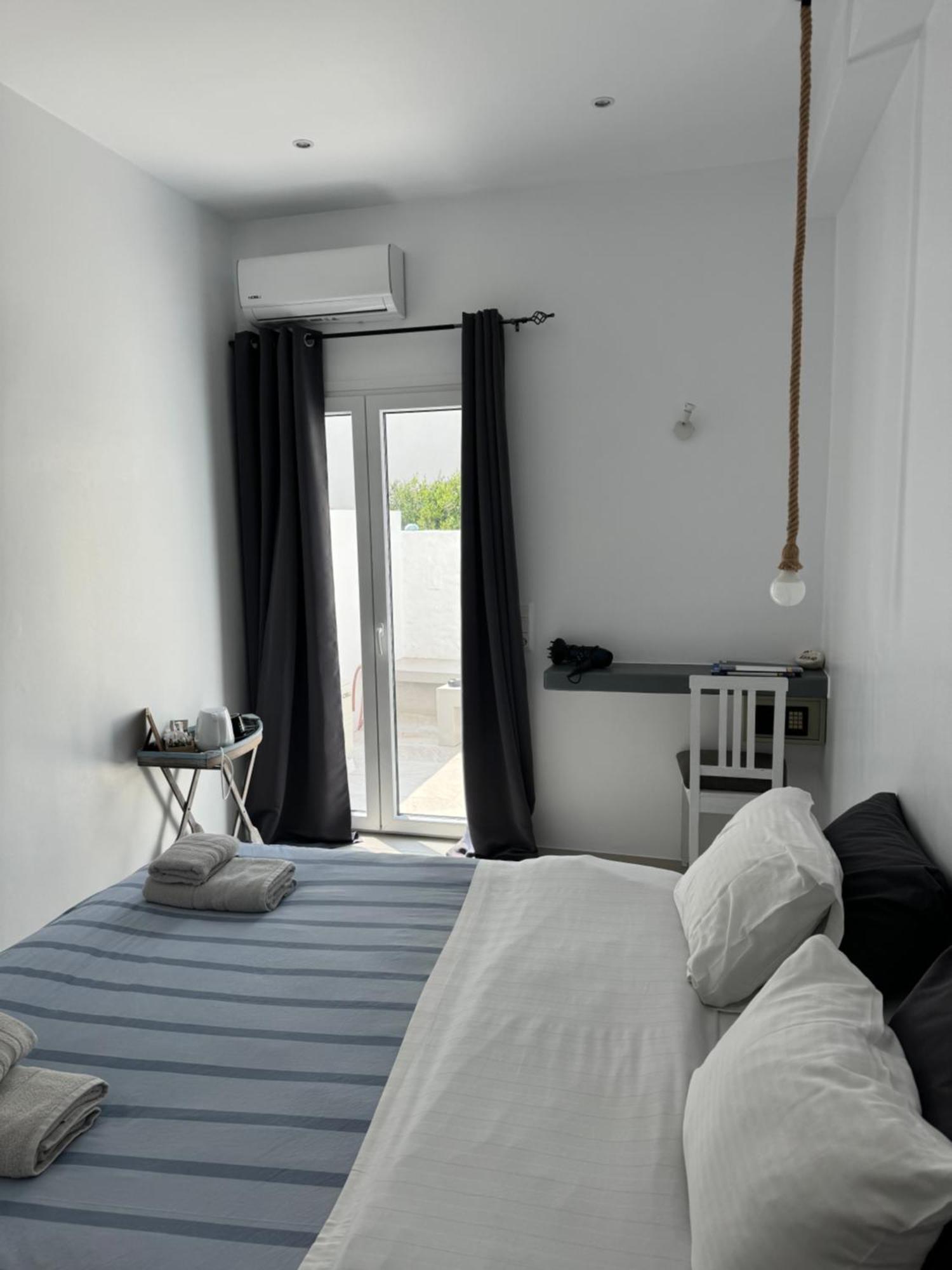Madaky Hotel Науса Экстерьер фото
